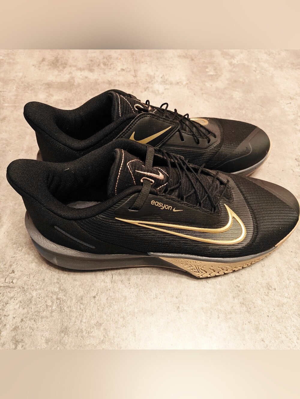🆕 Nike Precision 7 EasyOn | Black & Metallic Gold | Mens 12